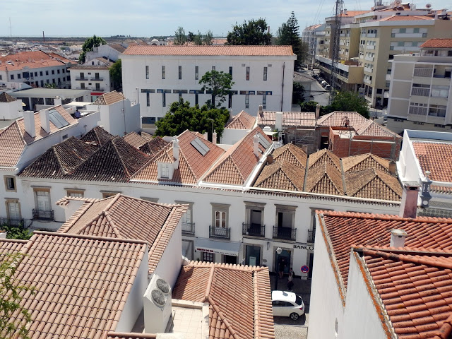 Tejados de tijera o de cuatro aguas en Tavira (Portugal)